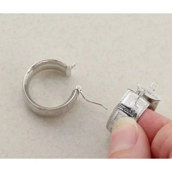 14k White Gold Hollow Lightweight Greek Key Hoop Earrings 3/4" Hoops - Picture 7 of 7